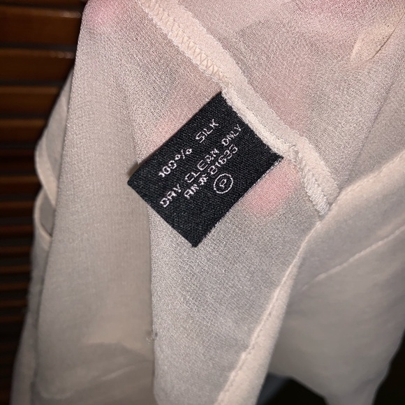 Gorgeous vintage silk blouse - Picture 5 of 10